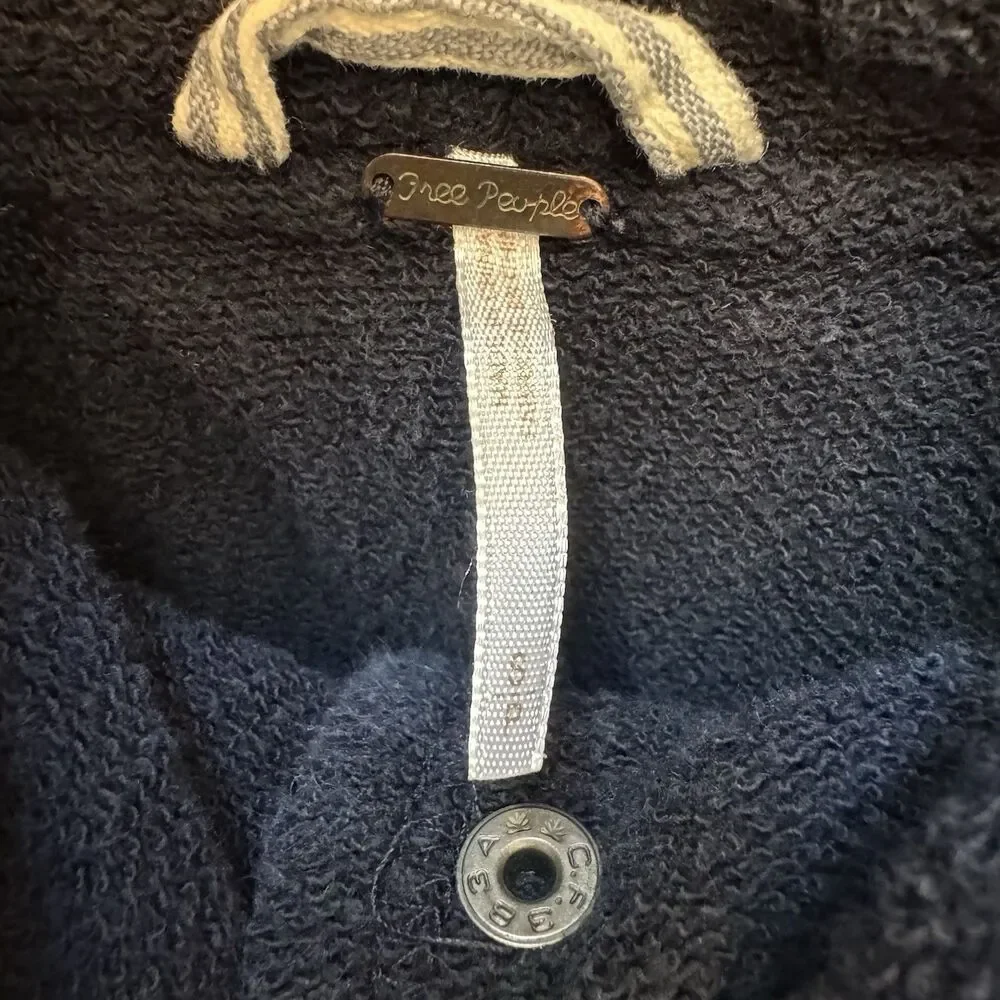 Free People Womens Hoodie Layered Lightwash Denim Jacket M Boho Urban Distressed - Picture 4 of 9